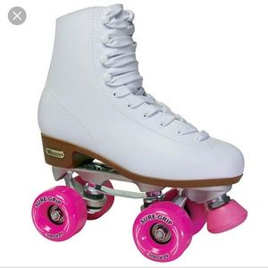 CHICAGO rollerskates Brand NEW